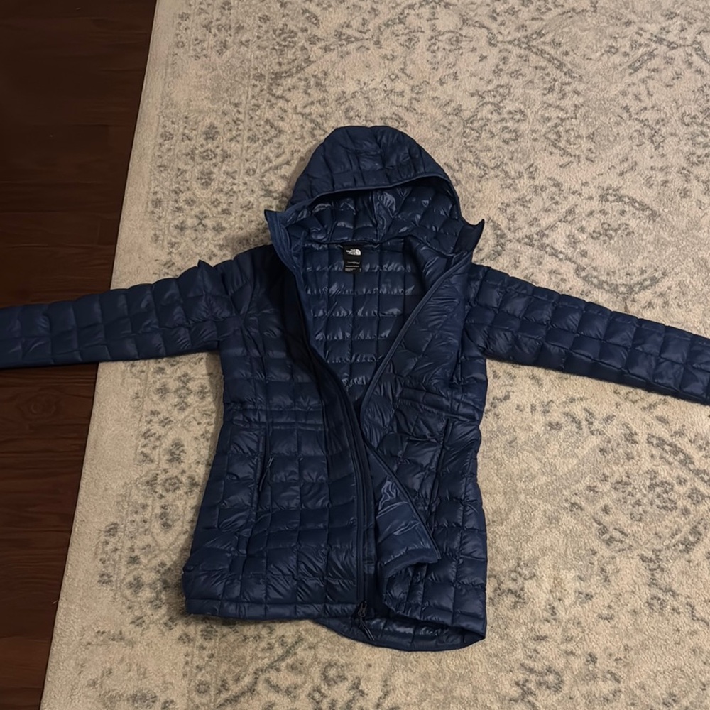 North face Blue Puffer Jacket. Size medium